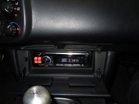 Установка Автомагнитола Alpine CDE-111RM в Honda S 2000